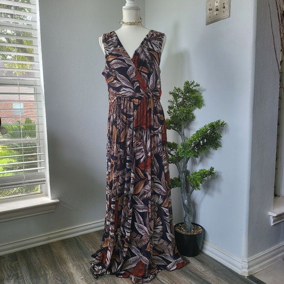 Kate & Lily Maxi Dress - Picture 2 of 12